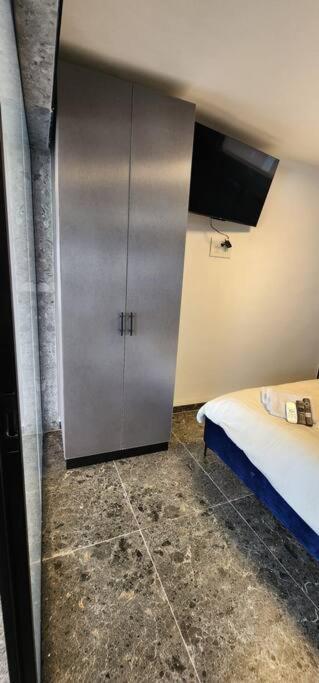 מבנים בים 75 Suites At Sea Haifa Buitenkant foto