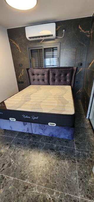 מבנים בים 75 Suites At Sea Haifa Buitenkant foto